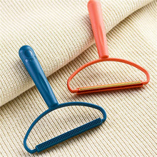 2-in-1 Portable Lint Remover – Long-Handle Brush & Sticky(1 Pc)
